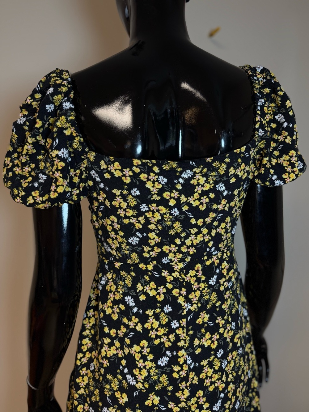 No Boundaries Floral Mini Dress Size M Black Yellow Puff Sleeve Sweetheart Neck - Picture 4 of 5